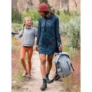 Title Nine Haven Dream Hoodie Long Sleeve Dress Medium Black Blue Floral Outdoor